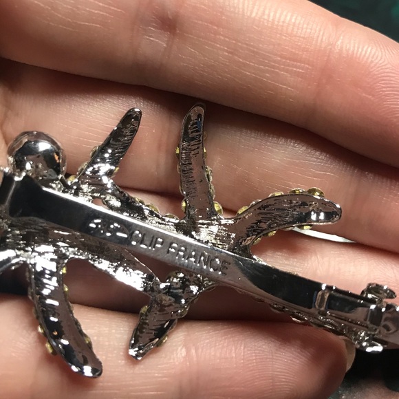 Silver Rhinestone Starfish Hair Clip - Picture 3 of 5